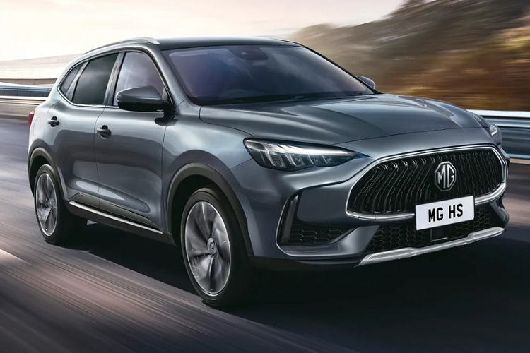  MG HS MG HS đã bị ngừng bán tại Việt Nam vào cuối năm ngoái. Sau 1 năm vắng bóng, mẫu SUV cỡ C này dự kiến sẽ quay trở lại vào cuối tháng 9 năm nay, cùng với tân binh RX5. So với RX5, MG HS dự kiến sẽ có giá bán cao hơn. Vào hồi cuối tháng 7/2023, mẫu xe này đã bị bắt gặp tại cảng ở Hải Phòng. Hình ảnh này cho thấy MG HS sắp ra mắt Việt Nam sở hữu thiết kế giống xe ở Thái Lan và Indonesia.