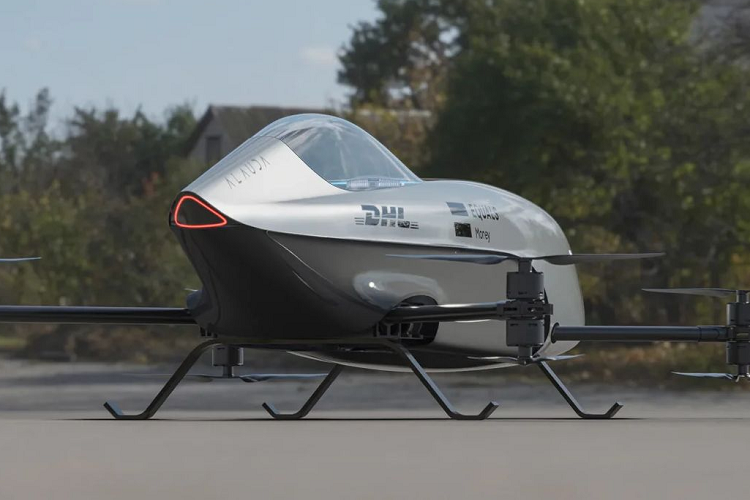 Airspeeder Mk3 có thể bay ở tốc độ 150-250km/h với công suất tối đa 320kW, ngang ngửa với một chiếc SUV Audi SQ7. Xe còn có khả năng tăng tốc từ 0-90km/h chỉ trong 2,8 giây. Pin xe có thể được thay dễ dàng với chế độ vào pit stop, tương tự giải đua xe F1.