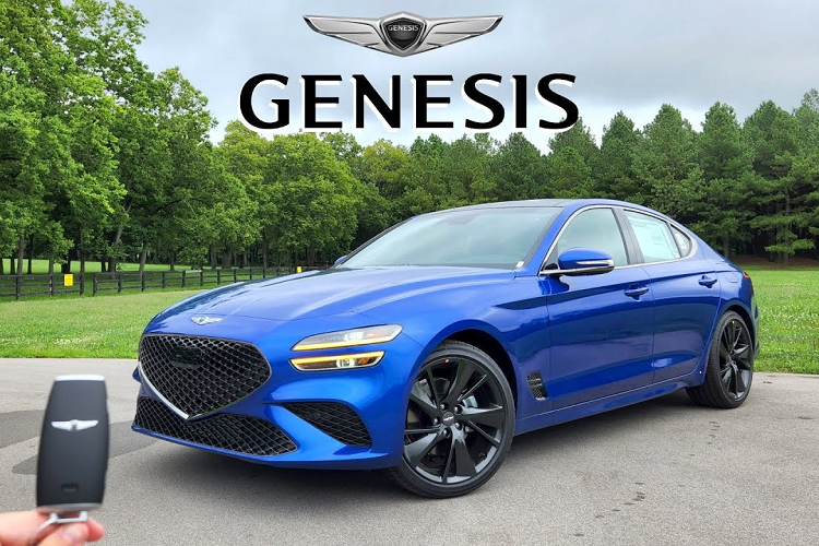 Nội thất của mẫu sedan hạng sang này được nâng cấp nhẹ với hệ thống điều hòa chỉnh bằng cảm ứng, gương chiếu hậu không viền và vô lăng bọc da mới. Những chi tiết nhỏ khác như các phím chức năng, ốp tapi cửa, cửa gió điều hòa và chìa khóa thông minh cũng được cải tiến. Bên cạnh đó là các màu nội thất mới như đen - xám thanh lịch, hệ thống lọc không khí chống vi khuẩn và cổng USB Type C.