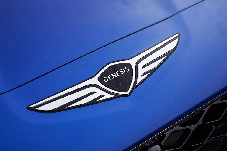 Theo đó, mẫu sedan hạng sang của Hàn Quốc này được bổ sung động cơ xăng 4 xi-lanh, tăng áp, dung tích 2.5L mới, tạo ra công suất tối đa 304 mã lực và mô-men xoắn cực đại 421 Nm. Đây là động cơ mới ra đời nhằm thay thế máy xăng tăng áp, dung tích 2.0L cũ. So với máy xăng 2.0L, động cơ 2.5L mới mạnh hơn 55 mã lực và 68 Nm.