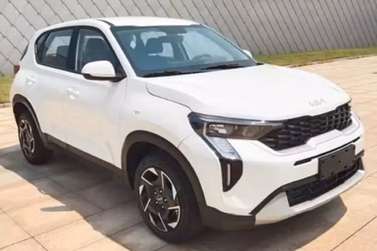 Cung cấp sức mạnh cho xe vẫn là 3 tùy chọn động cơ, phân phối tùy theo thị trường. Thứ nhất là động cơ xăng 1.2L với công suất tối đa 83 mã lực và mô-men xoắn cực đại 115 Nm.