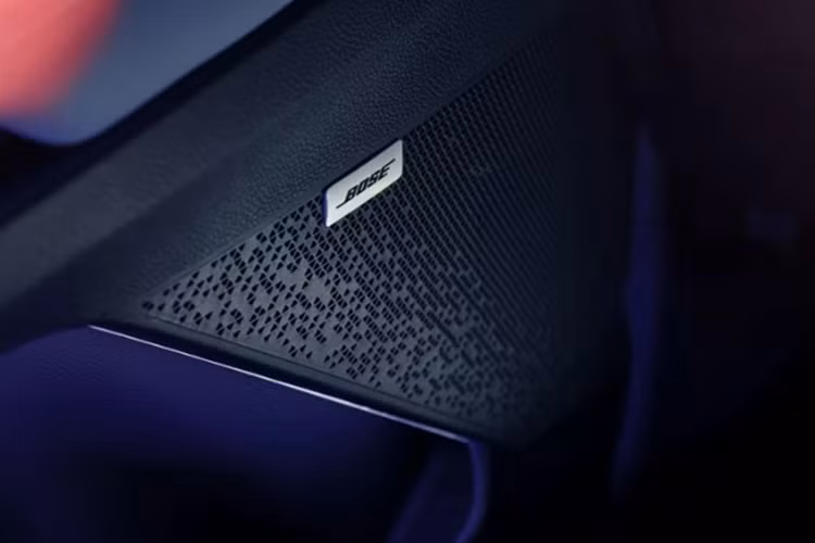 Theo nhiều đồn đoán, Kia Sonet 2024 được cung cấp 6 túi khí, hệ thống chống bó cứng phanh ABS với phân bổ lực phanh điện tử EBD, cân bằng điện tử ESP và các tính năng an toàn tiêu chuẩn khác. Phiên bản cao cấp còn được trang bị gói an toàn chủ động ADAS.