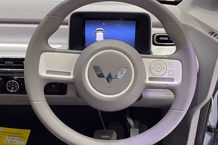 Chỉ trong vòng 1 năm, mẫu xe này đã đạt doanh số 10.031 chiếc ở thị trường Indonesia, tính đến tháng 8/2023. Sự xuất hiện của phiên bản Lite rẻ hơn hứa hẹn sẽ giúp Wuling Air ev càng trở nên phổ biến ở đất nước vạn đảo