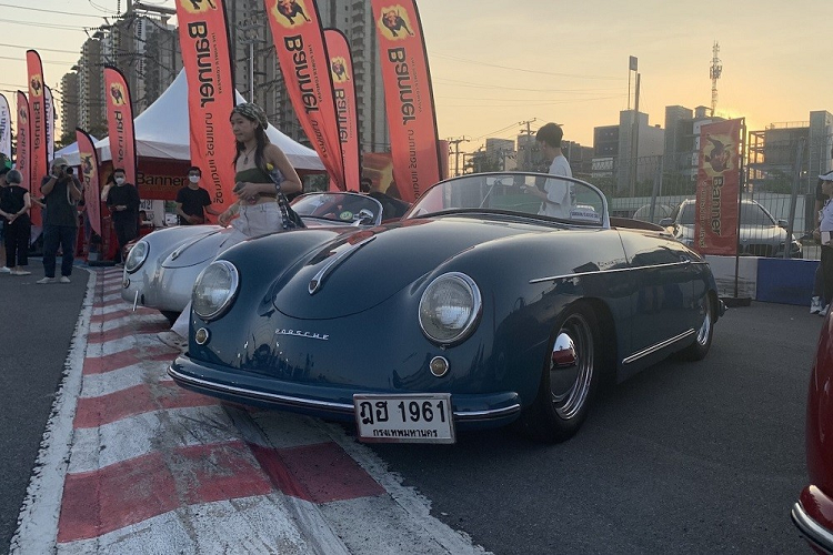 Das Treffen năm nay là sự kiện có quy mô lớn nhất trong 7 lần tổ chức với sự góp mặt của hàng trăm chiếc xe thể thao Porsche từ cổ chí kim. Đến sự kiện này, người yêu xe có thể bắt gặp những chiếc Porsche cổ như 356 đến hiện đại như 918 Spyder với bộ tem Martini.