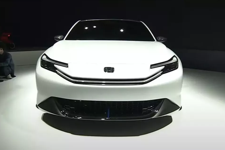 Theo hãng Honda, Prelude tuy là xe concept nhưng đã sẵn sàng lên dây chuyền sản xuất thương mại. Không có gì bất ngờ khi mẫu xe này sở hữu ngoại hình hoàn toàn khác biệt so với Honda Prelude trong quá khứ. Trước đây, Prelude được biết đến như một mẫu xe coupe 2 cửa nhỏ gọn.