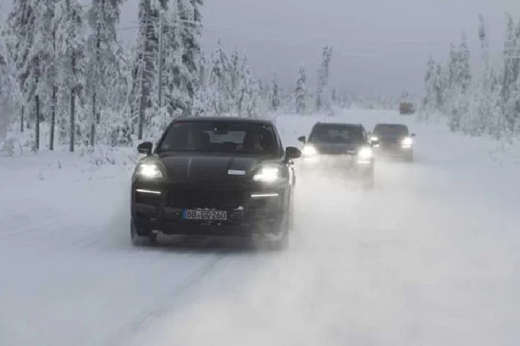 Theo như thông tin mà trang Autocar cho biết, hãng xe thể thao Đức đang thiết kế một chiếc Porsche Cayenne EV mới trên cùng một nền tảng Premium Platform Electric (PPE) với chiếc Macan ở thế hệ tiếp theo
