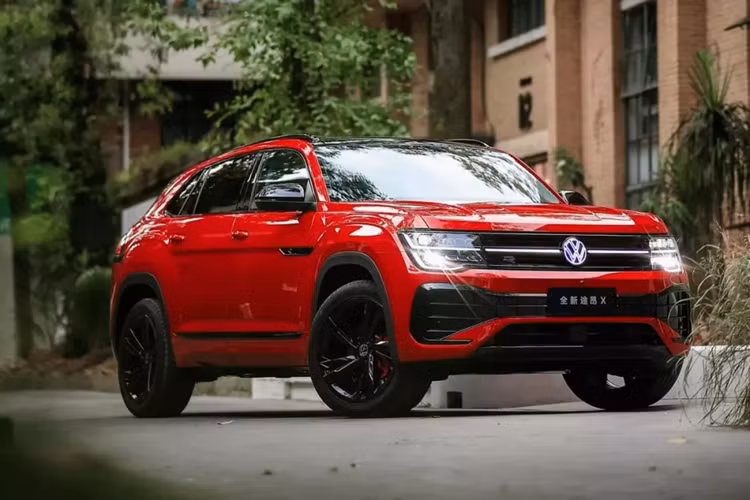 Tương tự Viloran, Teramont X cũng là mẫu xe do liên doanh SAIC-Volkswagen sản xuất tại Trung Quốc. Đúng như tên gọi, mẫu xe này chính là phiên bản SUV lai Coupe của Volkswagen Teramont đang bán tại Việt Nam. Tại thị trường ngoài Trung Quốc, Volkswagen Teramont X được biết đến dưới cái tên Atlas Cross Sport hoặc Teramont Cross Sport.