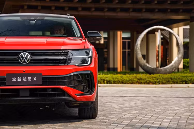 Viloran sẽ là mẫu xe Volkswagen nhập khẩu Trung Quốc đầu tiên bán ở Việt Nam. Không dừng ở đó, theo một số nguồn tin, thương hiệu Đức còn lên kế hoạch bán thêm một số mẫu xe nhập khẩu Trung Quốc khác ở Việt Nam trong năm sau. Một trong số những mẫu xe đó là Volkswagen Teramont X 2024 mới.