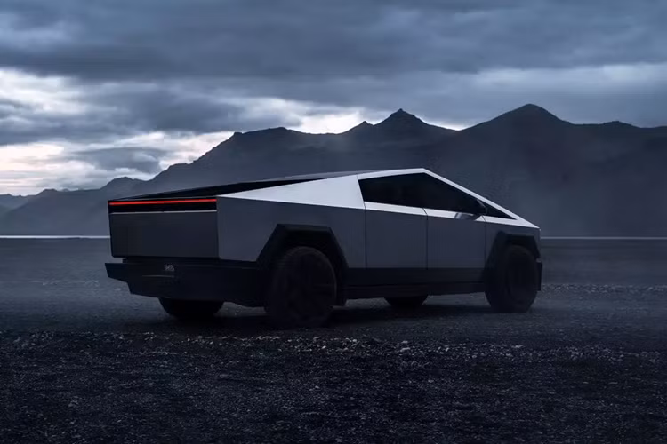 Mở đầu sự kiện ra mắt, ông Elon Musk, CEO của Tesla, phát biểu: "Chiếc xe bán tải điện Tesla Cybertruck 2024 này là thứ mà các chuyên gia từng nói sẽ không bao giờ làm được. Tôi nghĩ đây là sản phẩm tốt nhất của chúng tôi. Đây mới là tương lai thực sự".