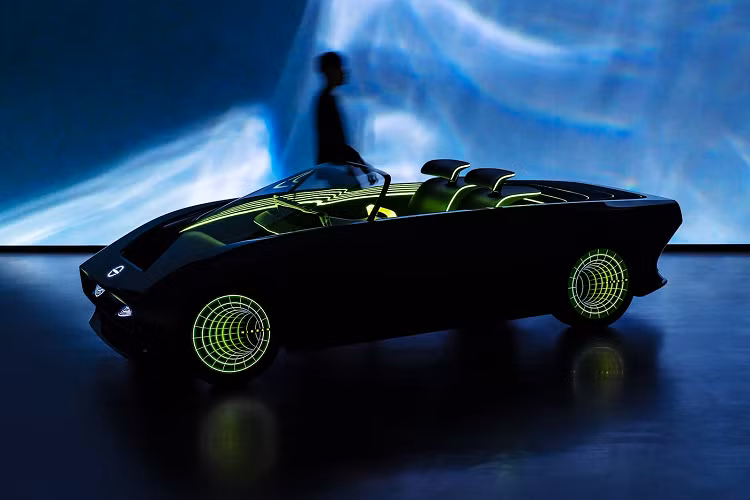 Đến nay, một trong số đó là chiếc Nissan Max-Out 2024 mới đã trở thành hiện thực và có thể cho thấy ý tưởng về chiếc xe thể thao Nissan Z chạy hoàn toàn bằng điện đầu tiên trong tương lai sẽ trông như thế nào.