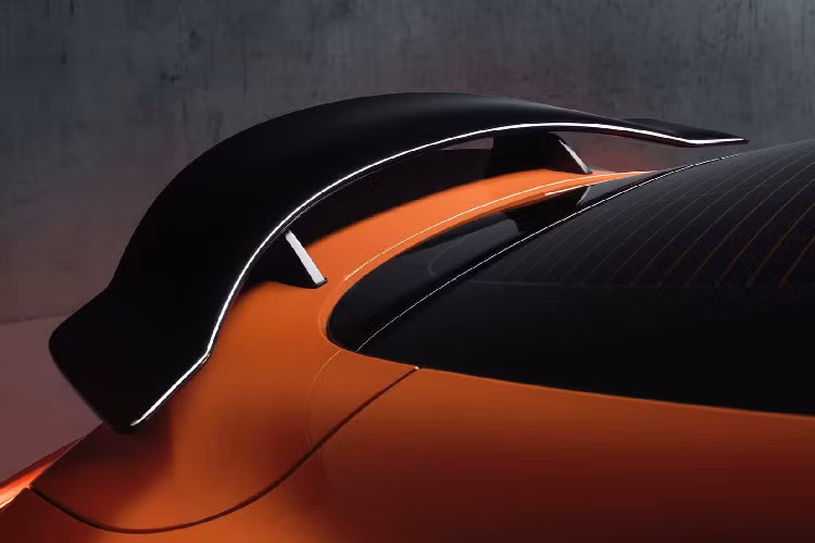 Mức giá xe Toyota GR Supra 45th Anniversary chưa được công bố và dự kiến sẽ bán vào cuối năm 2023.