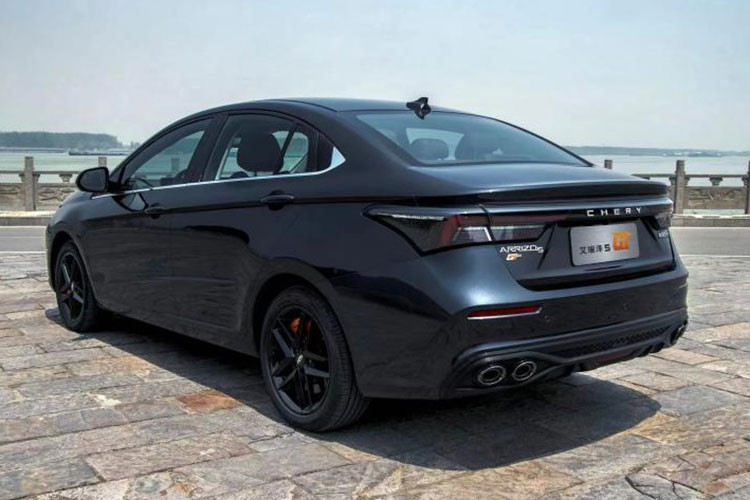 Mẫu xe sedan Arrizo 5 GT 2023 cũng sẽ được trang bị các chức năng như tìm xe từ xa, hệ thống kiểm soát chất lượng không khí AQS, hệ thống tự làm sạch buồng lái chủ động từ xa Ricscs, lọc không khí bằng ion âm, v.v., có thể tối ưu hóa hơn nữa môi trường lái xe trong xe.