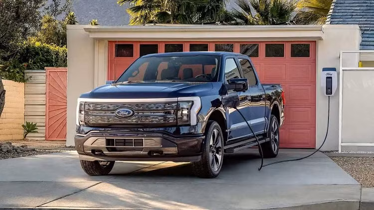 Ford dang “lo nang” voi moi chiec oto dien ban ra thi truong-Hinh-3