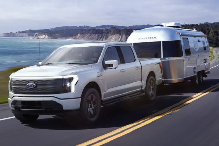 Khach mua xe Ford F-150 Lightning dau tien da loi gap ruoi-Hinh-2