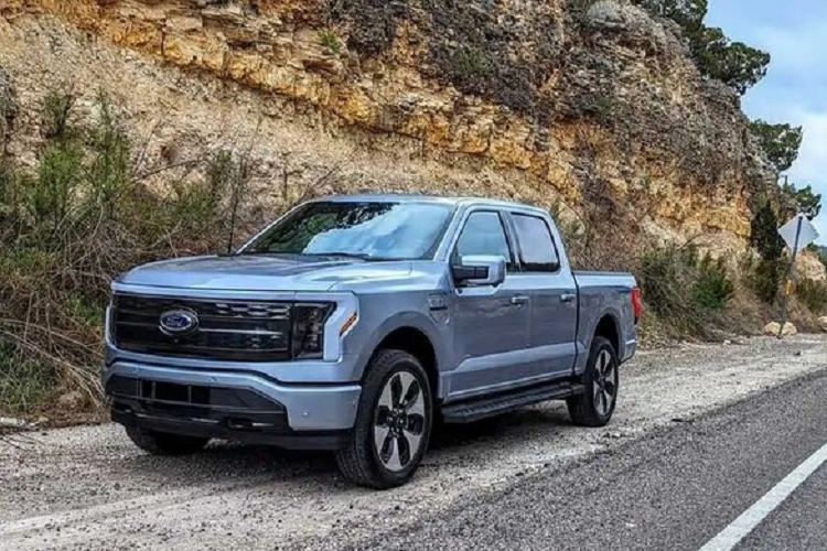 Trong một cuộc họp diễn ra gần đây, CEO Jim Farley tuyên bố những vấn đề liên quan đến chất lượng là một trong các nguyên nhân chính khiến khoản lợi nhuận của Ford trong năm 2022 bị hụt mất 2 tỷ USD.