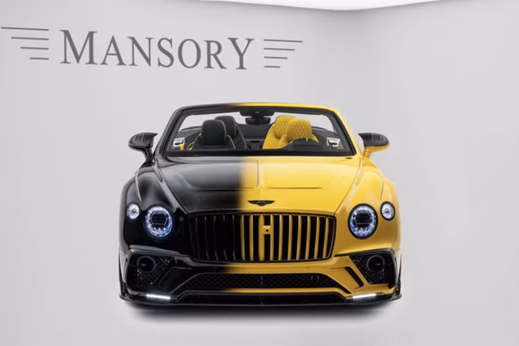 Ngoài ra, động cơ xe cũng được hãng độ danh tiếng nâng hiệu suất lên để trở thành “xế khủng”. Mansory đã từng công bố “tác phẩm” được tuỳ chỉnh trên chiếc Bentley Continental GTC Cabriolet bản Vitesse. Dáng chú ý, Continental GTC Mansory Vitesse chỉ có duy nhất 1 chiếc trên toàn cầu, đây là dự án độc đáo được Mansory dành riêng cho một khách hàng đặc biệt.