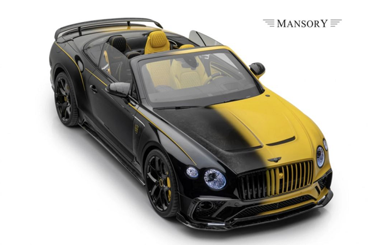 Hãng độ Đức rất chú trọng trong việc tạo ra sự tương phản giữa hai màu sắc. Cụ thể, ghế lái bọc da màu vàng sẽ đi kèm với dây đai an toàn màu đen tương phản và ngược lại. Hàng ghế sau cũng được phối màu tương tự. Ốp cửa và vô-lăng đều được bọc da màu vàng. Bảng điều khiển trung tâm còn được hãng độ Đức gắn thêm logo Mansory với dòng chữ "One of One".
