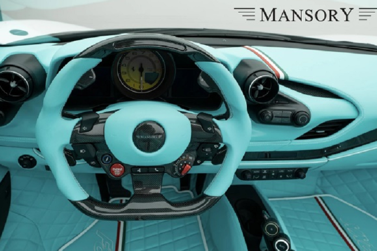 Cung cấp sức mạnh cho Ferrari F8 Spider là động cơ V8 twin-turbo dung tích 3.9L, sản sinh công suất tối đa 720 mã lực cùng mô-men xoắn cực đại 770 Nm.