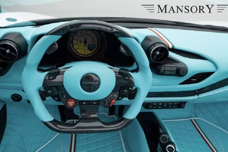 Cung cấp sức mạnh cho Ferrari F8 Spider là động cơ V8 twin-turbo dung tích 3.9L, sản sinh công suất tối đa 720 mã lực cùng mô-men xoắn cực đại 770 Nm.