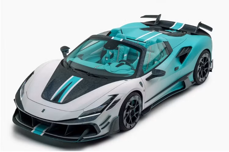 Ở gói độ này, ngoại thất của Ferrari F8 Spider độ Mansory được bổ sung nhiều chi tiết làm từ sợi carbon như: trên nắp capo hay khe gió NACA, ốp tai gương, tấm che khoang động cơ... đều được chế tác theo phong cách khí động học giúp xe nhẹ hơn, vận hành uyển chuyển hơn.