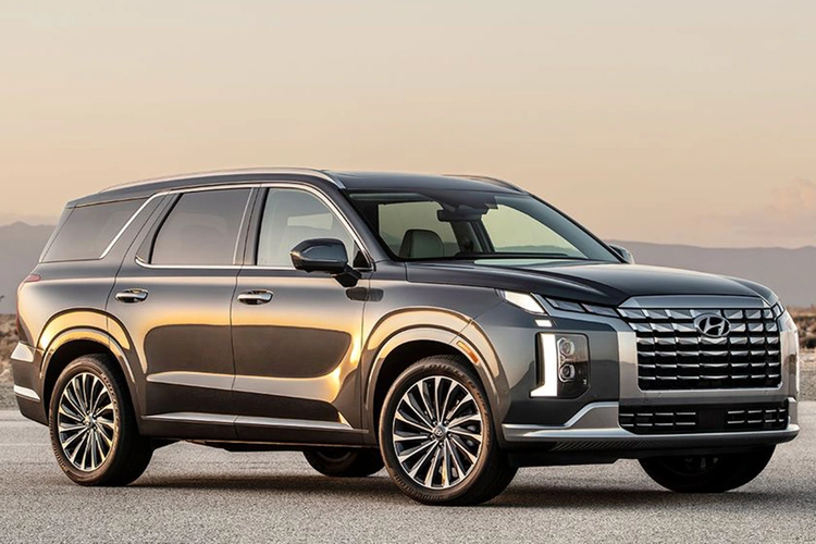 Boyle không cung cấp mốc thời gian khi nào mẫu xe SUV Hyundai Palisade mới sẽ ra mắt. Mẫu SUV 3 hàng ghế này vừa trải qua lần nâng cấp giữa vòng đời được 18 tháng nên thế hệ mới sẽ chưa thể ra mắt trong ít nhất 2 năm tới.