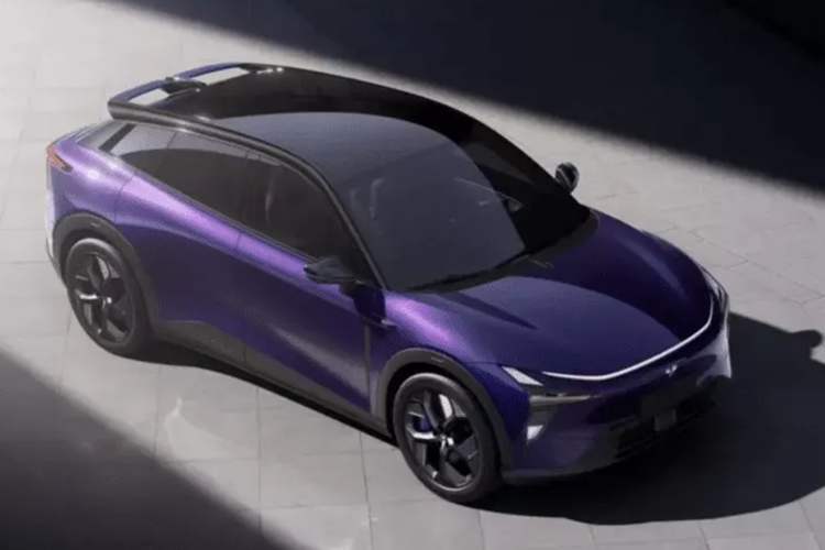 Và vào ngày 27/10/2023 vừa qua, mẫu xe SUV điện Jiyue 01 đã chính thức ra mắt tại Trung Quốc, với hai mẫu là Jiyue 01 Max 2023 và Jiyue 01 Max Performance 2023, mức giá bán tương ứng là 249.900 NDT (tương đương 812 triệu đồng) và 339.900 NDT (tương đương 1,1 tỷ đồng).