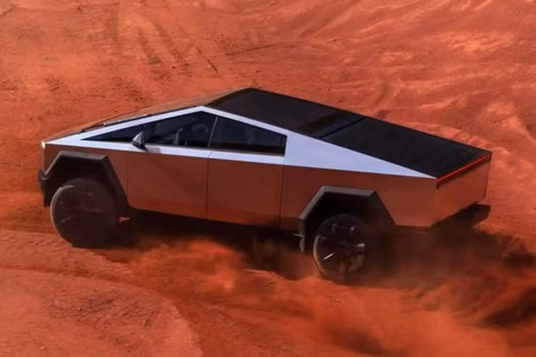 Đặc biệt, khách hàng mua phiên bản giới hạn này sẽ được nhận xe sớm ngay từ tháng 12. Hiện Tesla đang dốc sức sản xuất phiên bản này, còn khách mua bản thường sẽ phải đợi một thời gian nữa mới có thể nhận xe.