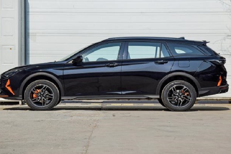 Dongfeng Fengshen Yixuan GS Mach Edition được nâng cấp về ngoại hình, nội thất, sức mạnh, đồng thời, tất cả các dòng xe đều được trang bị động cơ Dongfeng Mach tiêu chuẩn, hứa hẹn sẽ mang đến trải nghiệm mới thú vị hơn cho người sử dụng.