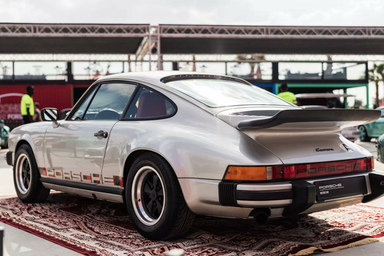 Sáng tạo độc nhất vô nhị này cũng được coi là cách hoàn hảo để kỷ niệm 60 năm ra đời dòng 911 – xe thể thao mang tính biểu tượng cũng như 75 năm thành lập nhà sản xuất Porsche.