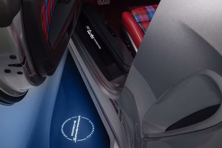 Chúng tôi muốn tạo ra một phiên bản hiện đại của một chiếc xe thực sự độc đáo, mà thật may mắn là Porsche không hề thiếu những biểu tượng vượt thời gian được nhiều người ngưỡng mộ. Chiếc 911 Turbo nguyên bản thuộc về Louise Piëch chính là một trong những biểu tượng vĩ đại nhất và chúng tôi quyết định ‘làm lại’ mẫu xe này.”