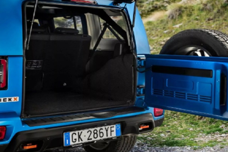 Cung cấp sức mạnh cho Ickx K2 là khối động cơ diesel 2.0L công suất 159 mã lực, mô-men xoắn 380 Nm, kết hợp với hộp số tự động 8 cấp. K2 có tốc độ tối đa 160 km/h và mức tiêu thụ nhiên liệu là 10,3 L/100 km.