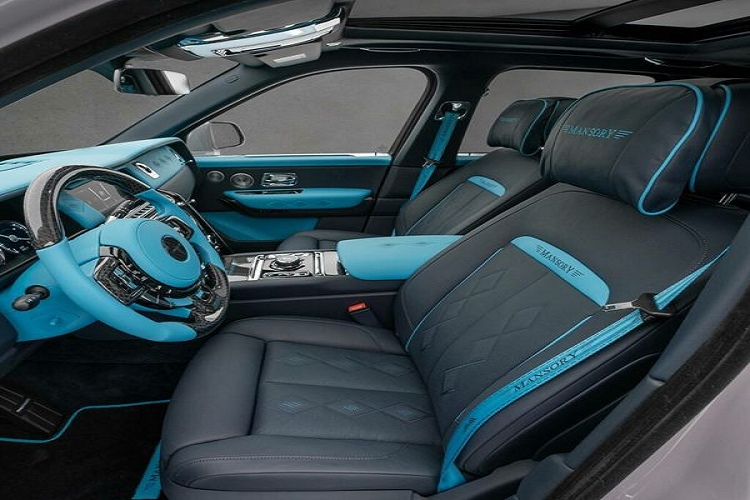 Mansory không can thiệp vào động cơ của chiếc SUV siêu sang. Dưới nắp capo là cụm máy twin-turbo 6.75L V12, công suất 563 mã lực tại 5.000 vòng/phút, mô-men xoắn cực đại 850 Nm tại 1.600 vòng/phút.