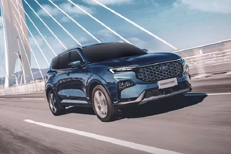 Trong 2 tháng cuối năm, Territory đã mang về doanh số 2.059 xe, chiếm khoảng 14% thị phần của phân khúc SUV cỡ C vốn khá đông đúc với nhiều đối thủ đáng gờm như Honda CR-V, Mazda CX-5 hay Hyundai Tucson.