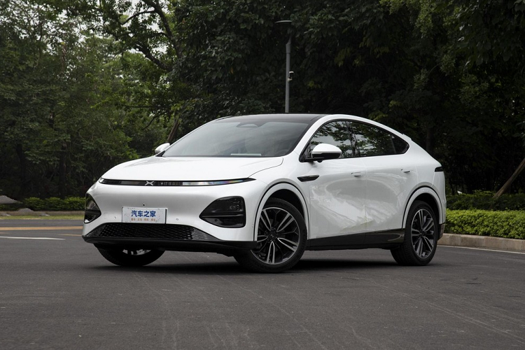 Mới đây, Xiaopeng G6 hay còn có tên quốc tế là Xpeng G6 2023 mới đã chính thức được mở bán trước tại Trung Quốc với giá khởi điểm là 225.000 nhân dân tệ (tương đương 740 triệu đồng). Nhìn chung, đây là mức giá khá hấp dẫn của chiếc SUV thể thao này.