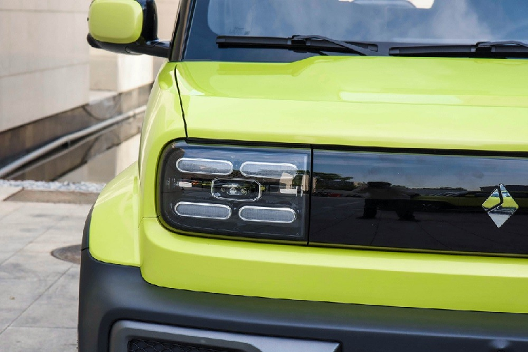 Baojun Yep cũng được phát triển dựa trên cơ sở gầm bệ Global Small Electric Vehicle (GSEV) của tập đoàn SAIC, tương tự Wuling Air EV và MG Comet. Xe sở hữu kích thước khá nhỏ, bao gồm chiều dài 3.381 mm, chiều rộng 1.685 mm, chiều cao 1.721 mm và chiều dài cơ sở 2.110 mm. So với MG Comet, xe dài hơn 407 mm, rộng hơn 180 mm, cao hơn 81 mm và chiều dài cơ sở tăng 100 mm.