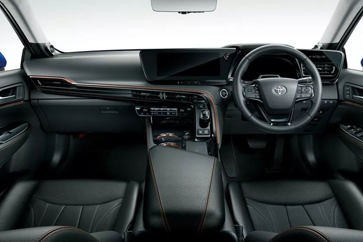 Cảnh báo phương tiện cắt ngang, cảnh báo chệch làn đường, hỗ trợ chuyển làn, hệ thống kiểm soát hành trình thích ứng, đèn pha tự động, hỗ trợ biển báo đường bộ và cảnh báo điểm mù.