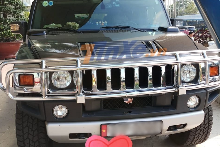 Về kích thước xe, Hummer H2 của ông chủ Tân Hiệp Phát có chiều dài từ 4.821 mm đến 5.169 mm (tùy phiên bản), chiều rộng 4.821 mm và chiều cao 1.976 mm dành cho các xe từ 2002-2003, còn 2004 đến 2009 là 2.007. Chiều dài cơ sở 3.119 mm. Trọng lượng của xe 3 tấn. Hummer H2 còn có nhiều tên gọi như "vua sa mạc", "vua uống xăng", lý do là thiết kế, vận hành và khả năng "uống xăng" của xe khiến không ít người sốc.