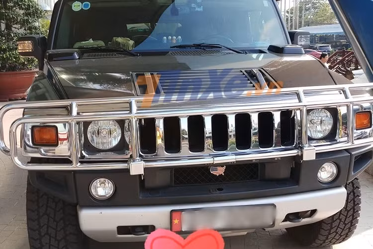 Về kích thước xe, Hummer H2 của ông chủ Tân Hiệp Phát có chiều dài từ 4.821 mm đến 5.169 mm (tùy phiên bản), chiều rộng 4.821 mm và chiều cao 1.976 mm dành cho các xe từ 2002-2003, còn 2004 đến 2009 là 2.007. Chiều dài cơ sở 3.119 mm. Trọng lượng của xe 3 tấn. Hummer H2 còn có nhiều tên gọi như "vua sa mạc", "vua uống xăng", lý do là thiết kế, vận hành và khả năng "uống xăng" của xe khiến không ít người sốc.