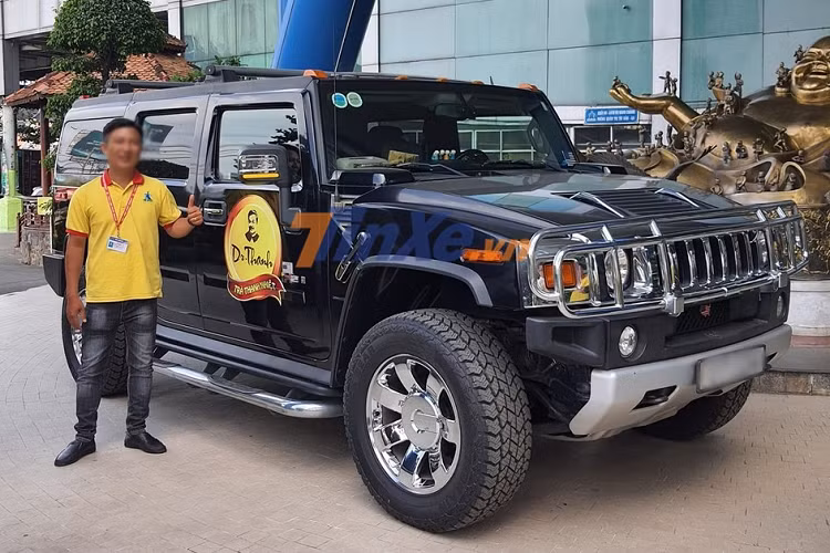 Với sự kín tiếng trên mạng xã hội, việc tìm hiểu ông chủ của tập đoàn Tân Hiệp Phát, người vừa mới bị Cơ quan Cảnh sát điều tra (C01, Bộ Công an) ký các lệnh bắt giữ, bắt tạm giam ngày 8-10/4, sở hữu xe Hummer H2 từ khi nào là rất khó.