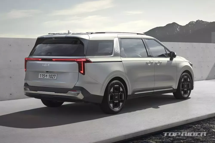 Ở Kia Sorento 2024, động cơ xăng sẽ có công suất tối đa 180 mã lực. Động cơ này kết hợp với mô-tơ điện mạnh 53 mã lực và pin lithium-ion 1,5 kWh, cho công suất tổng cộng 230 mã lực. Theo kế hoạch, hãng Kia sẽ bắt đầu nhận cọc cho Carnival mới ở thị trường Hàn Quốc vào tháng sau. Giá bán của xe chưa được hé lộ.