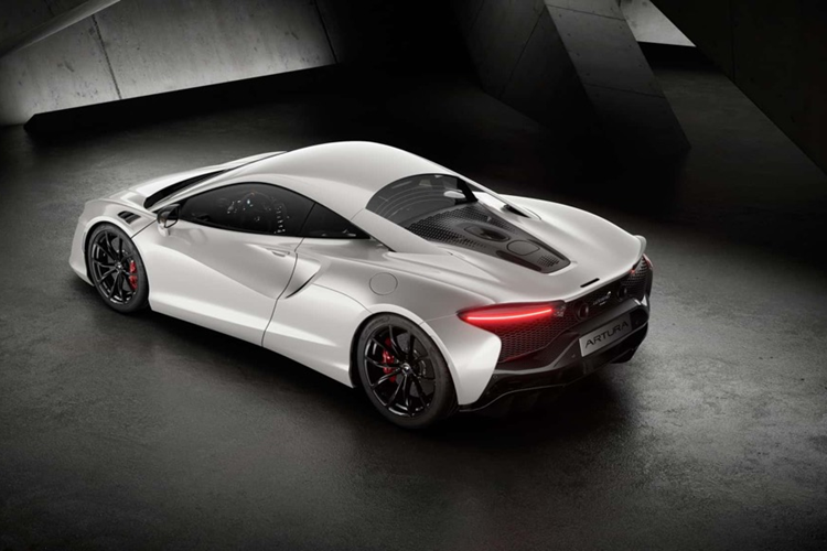 Những chiếc McLaren độ 60th Anniversary có sẵn để đặt hàng trong 1 năm, nghĩa là chúng sẽ dừng sản xuất khi hết tháng 11/2024.