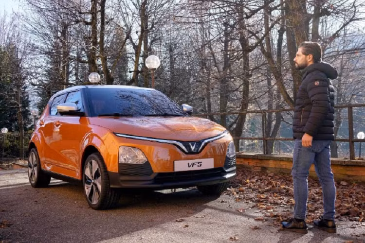 Cong ty GSM cua ty phu Pham Nhat Vuong cong bo gia thue xe VinFast-Hinh-3