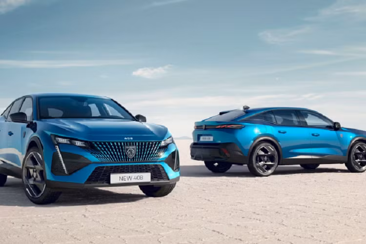 Do đó, có thể Peugeot 408 2024 tại Việt Nam sẽ dùng động cơ 4 xi-lanh, tăng áp, dung tích 1.2L với công suất tối đa 130 mã lực và mô-men xoắn cực đại 230 Nm. Động cơ sẽ đồng hành cùng hộp số tự động 8 cấp.408 dự kiến sẽ được THACO lắp ráp tại Việt Nam, giống như các mẫu xe Peugeot khác.