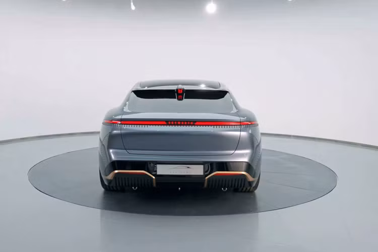 Skyworth vẫn chưa công bố thời điểm vén màn phiên bản thương mại của Skyhome. Theo giới truyền thông Trung Quốc, phiên bản thương mại sẽ giữ lại 90% thiết kế của xe concept. Giá xe Skyworth Skyhome 2024 dự kiến sẽ dao động trong khoảng từ 220.000 - 250.000 Nhân dân tệ (khoảng 745 - 847 triệu đồng).