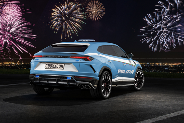 Tại Việt Nam, Lamborghini Urus Perfomante được phân phối chính hãng với giá 16,5 tỷ đồng, bản thấp hơn là Urus S có giá 14,9 tỷ đồng.