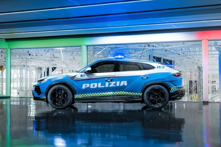 Khác với các xe tuần tra thông thường, chiếc Lamborghini Urus Performante đặc biệt này sẽ đảm nhận các nhiệm vụ quan trọng khác nhau, trong đó có việc vận chuyển khẩn cấp các cơ quan nội tạng.