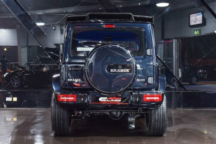 Mới đây, một bản độ Suzuki Jimmy độ Brabus G-Class đã được giới thiệu tại Dubai đã khiến giới mê xe phải trầm trồ vì nó được nâng cấp kỹ đến từng chi tiết, trông hệt như một chiếc G-Class thu nhỏ.