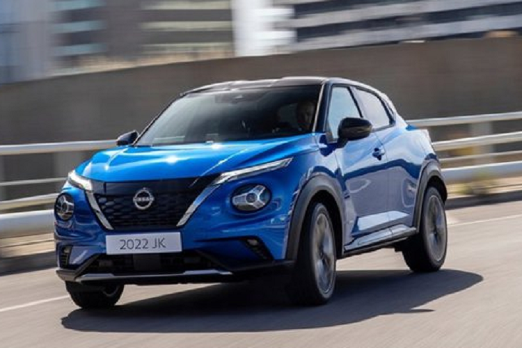 Theo Carscoops, 3 mẫu xe điện sắp ra mắt của Nissan sẽ được trang bị một loại pin công nghệ mới, hứa hẹn mang lại “mật độ và hiệu suất năng lượng tốt hơn với chi phí thấp hơn” cùng với tốc độ sạc nhanh lên đến 400 kW.