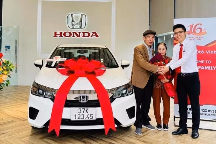 Loat oto bien dep duoc dinh gia tien ty dau 2023, rieng Honda CR-V 