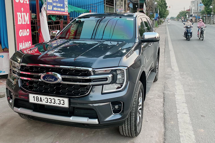 Theo quan niệm của người Việt Nam, số 3 được xem là một trong những con số hàng đầu và mang tính thần bí. Đây là biểu tượng của phát tài lâu dài. Con số này tạo một nguồn năng lượng hài hòa, đem lại một cuộc sống trường thọ và kích lộc cho chủ nhân sở hữu.